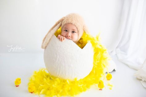 PAPER MACHE PLASTER EGG DIY Easter Baby Photo Shoot Prop Tutorial |BABY PHOTOGRAPHY VLOG| Easter Baby Photos, Easter Mini Session, Diy Photography Props, Easter Eggs Kids, Photo Props Diy, 1 Year Baby, Easter Photoshoot, Baby Photo Shoot, Mini Photo Sessions