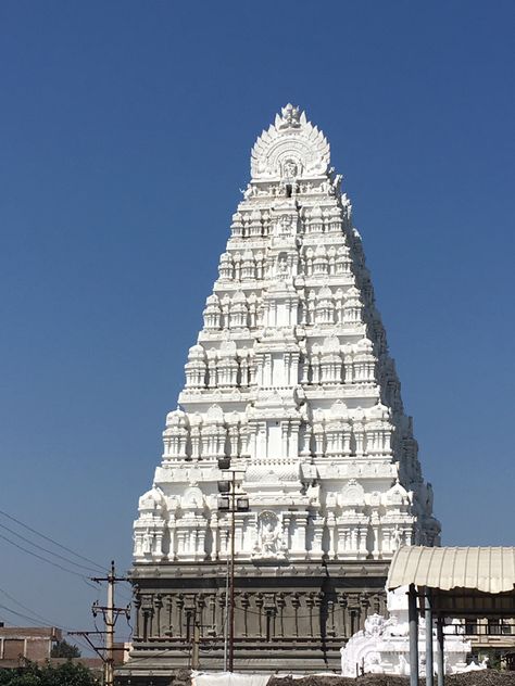 #srikalahasti temple located 36kms from Tirupati, Andra Pradesh is famous for its Vayu linga, one of the Pancha Bhoota Sthalams (5 temples- four in Tamil Nadu and one in Andhra Pradesh, dedicated to Lord Shiva each representing a manifestation of the five prime elements of nature: earth, water, fire, air, and space) representing wind. Srikalahasti Temple, Social Project, Indian Temple Architecture, Social Projects, Temple Architecture, Indian Temple, Elements Of Nature, Andhra Pradesh, Tamil Nadu