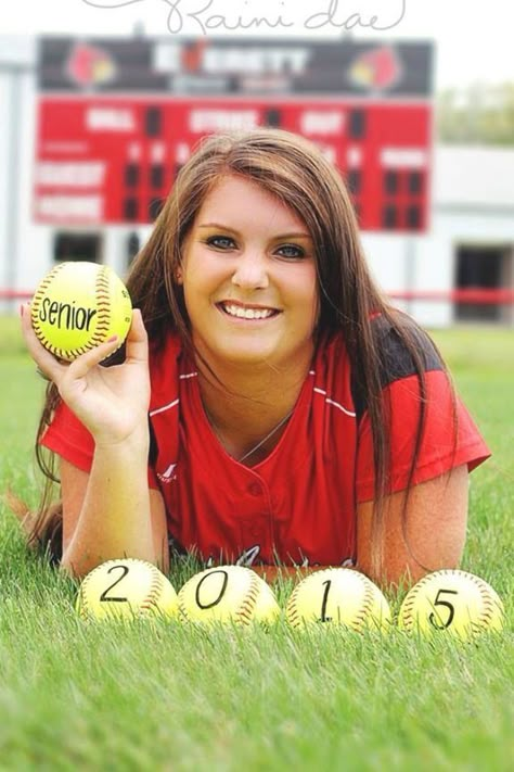 Cute Softball Pictures, Senior Pictures Group, Softball Pictures Poses Individual, Catcher Softball, Softball Poses, Pitcher Softball, Softball Pictures Poses, Softball Pics, Softball Photography