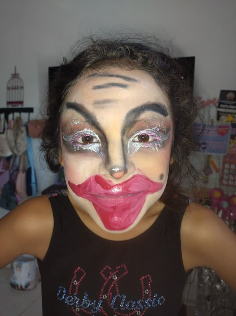 Ugly Makeup Looks Funny, Goofy Makeup Looks, Make Up Ideas For Birthday, Crazy Face Paint, Makeup To Do When Bored, Pre Shower Makeup Ideas Easy Funny, Pre Shower Makeup Ideas Funny, Pre Shower Makeup Ideas Crazy, Insane Makeup Looks