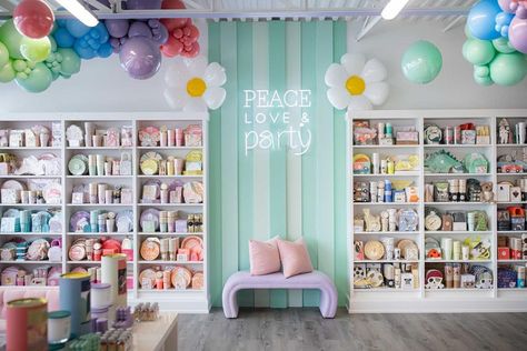 BOUTIQUE BALLOON + PARTY SHOP ✨ no Instagram: “your new happy place 🙃” Party Store Ideas, Balloon Boutique, Party Store Design, Balloon Store Design, Party Boutique Store, Party Shop Interior Design, Party Shop Design, Party Boutique, Party Supplies Store