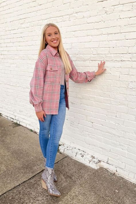 Lauren's fall outfit idea wearing her Grapent pink oversized button down plaid shacket. Pink Shacket, Plaid Shacket, Outfit Pink, Long Sleeves Coats, Casual Jackets, Casual Jacket, Plaid Flannel, Outfit Idea, Fashion Board