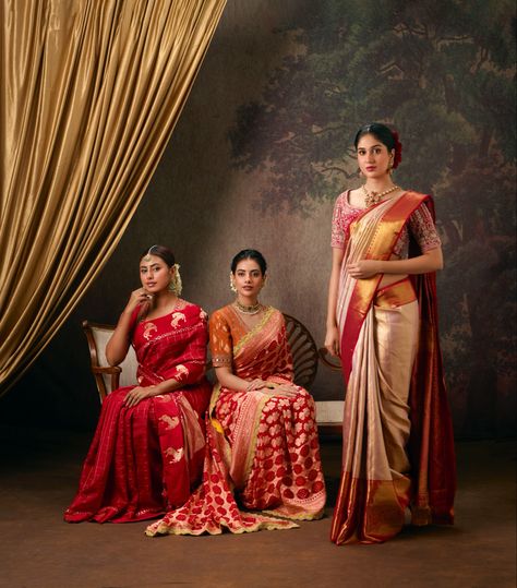 Saree Model Shoot, 3 Models Posing Together, Vintage Poses, Diwali Theme, Saree Outfits, Saree Photography, House Photoshoot, Diwali Photo, Saree Shoot