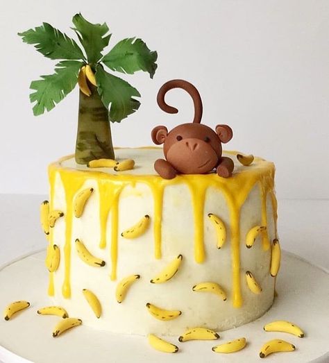 YES OR NO?😋🤔 ⠀ ⠀ Stay with 👉👉@BARRYYUMMYDESSERTS to joy amazing desserts🍩🍰😋 ⠀ ⠀ Credits by @fetepatisserie ⠀ ⠀ Tag #BarryYummyDesserts in… Monkey Birthday Cakes, Banana Monkey, Banana Party, Jungle Theme Cakes, Fondant Art, Monkey Banana, Monkey Cake, Monkey And Banana, Jungle Cake