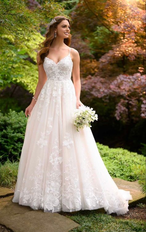 Wedding Dresses Ball Gown With Sleeves, Honeymoon Dress, Pnina Tornai, Essense Of Australia, Cute Wedding Dress, Evening Dresses For Weddings, Classic Wedding Dress, Gowns Wedding, A Wedding Dress