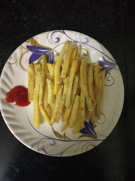 Be it visiting McD or Subway, ordering fries was a must. So made some french fries at home if we can't visit these restaurants now ;) French Fries Snap, French Fries At Home, Fries At Home, Making French Fries, Cooked Food, String Art Patterns, Art Patterns, French Fries, String Art