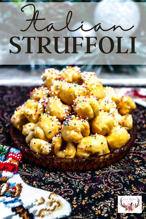 Italian Struffoli, Honey Balls Recipe, Italian Honey Balls, Struffoli Recipe, Italian Biscotti Recipe, Honey Balls, Ricotta Cake Recipes, Italian Cookie, Pie Thanksgiving