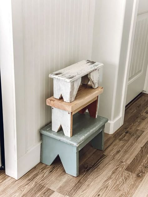 DIY Vintage Inspired Step Stool | Hometalk Projects With Scrap Wood, Diy Step Stool, Step Stool Diy, Scrap Wood Project, Stool Diy, درج السلم, Stackable Stools, Wood Step Stool, Black Feature Wall