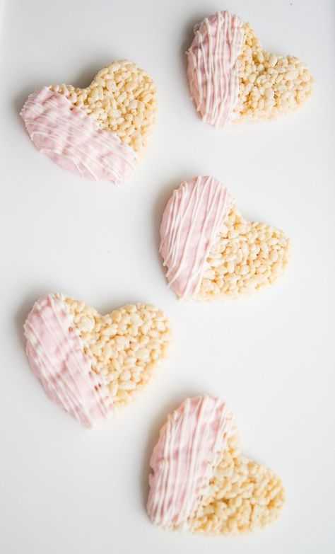 Chocolate Dipped Heart Rice Krispies Treats | Valentine's Day Treat Ideas Bridal Shower Favor Ideas, Dessert Light, Bridal Shower Inspo, Rice Krispies Treats, Bridal Shower Planning, Krispies Treats, Shower Desserts, Pink Food Coloring, Bridal Shower Favor