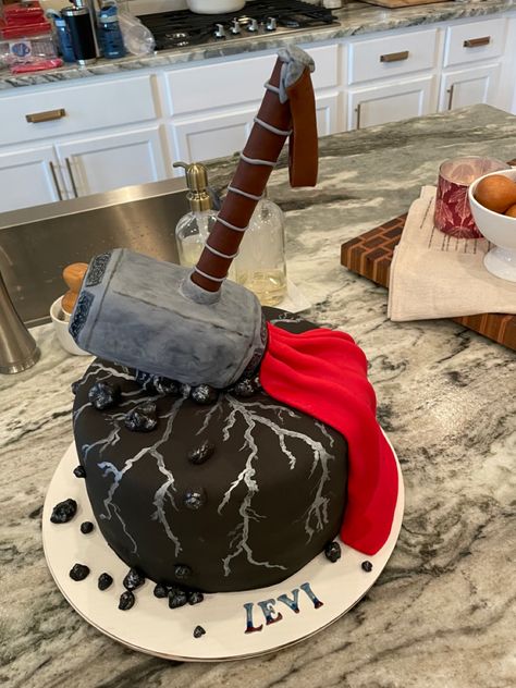 Thor Party Ideas, Thor Cake Ideas, Thor Hammer Cake, Marvel Cake Ideas, Thor Birthday Cake, Thor Party, Marvel Cakes, Thor Cake, Thor Birthday