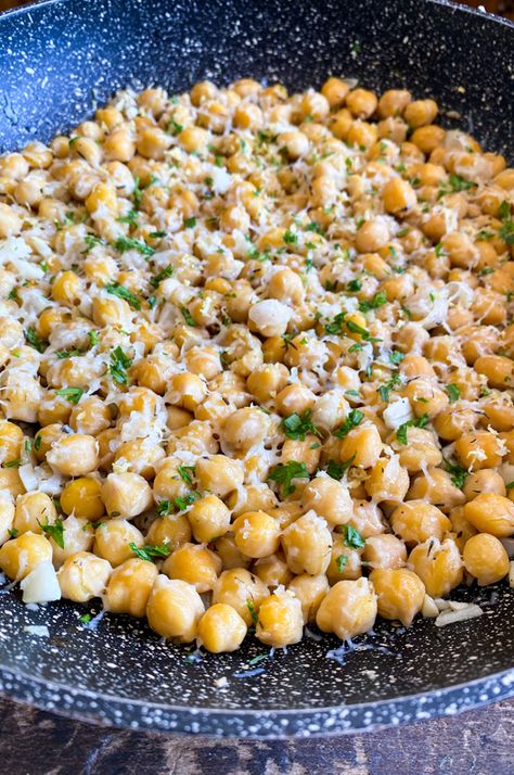 Chickpeas Side Dish Recipe, Garbanzo Bean Side Dish, Chickpea Sides, Quick Chickpea Recipes, Easy Chickpeas Recipe, Lemon Chickpeas, Bean Protocol, Garlic Chickpeas, Vegetarian Gluten Free