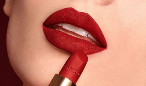 Cool Red Lipstick Shades, Red Mac Lipstick, Red Lipstick Makeup Looks, Dark Red Lipstick, Deep Red Lipsticks, Red Lipstick Shades, Lipstick Dark Red, Maybelline Lipstick, Wear Red Lipstick