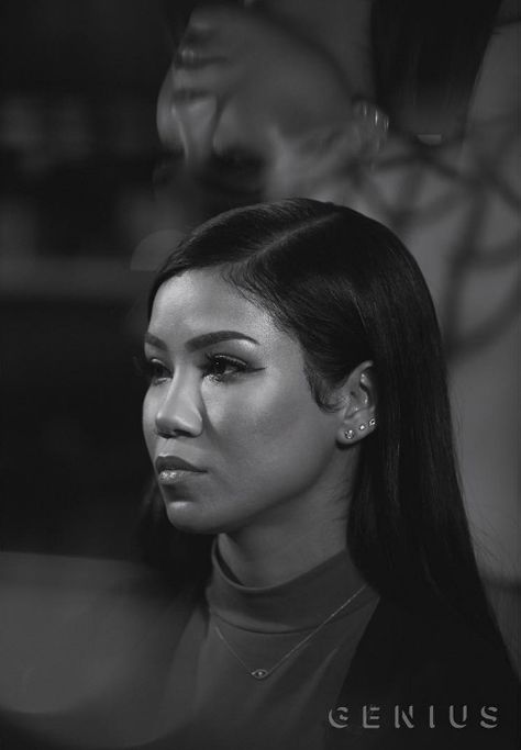 Jhene Aiko Black And White, Jhene Aiko Big Sean, Anime Eyebrows, R B Wallpaper, Jhene Aiko Album, Black And White Artist, Artist Wall, Jhene Aiko, Reaction Face