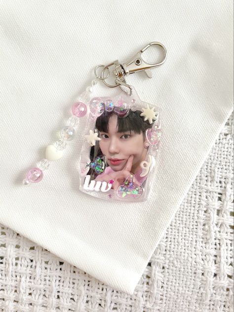 Kpop Photo Keychain, Keychain Photography Ideas, Deco Keychain, Gunwook Boys Planet, Photocard Keychain, Kpop Keychain, Kpop Deco, Picture Keychain, Photo Keychain