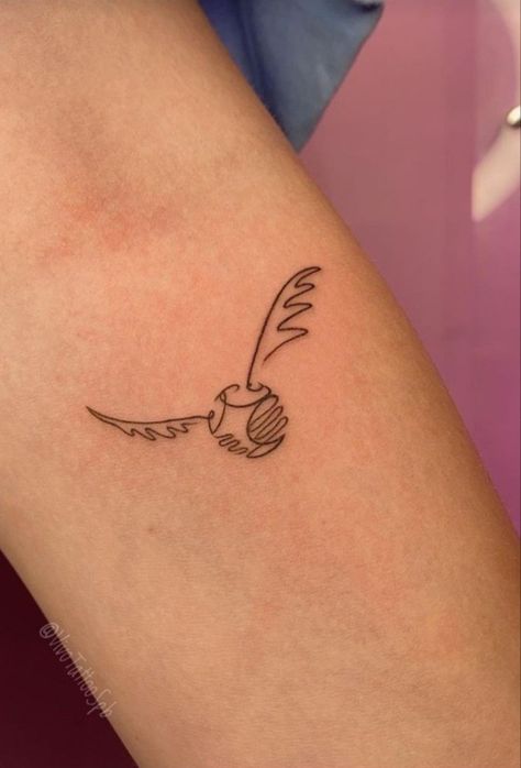 Harry Potter Tattoo Ideas For Men, Floral Deathly Hallows Tattoo, Harry Potter Tattoos For Women, Minimalist Tattoo Harry Potter, Simple Harry Potter Tattoo, Tatuajes Harry Potter, Harry Potter Flash Tattoo, Harry Potter Tattoos Minimalist, Small Harry Potter Tattoo