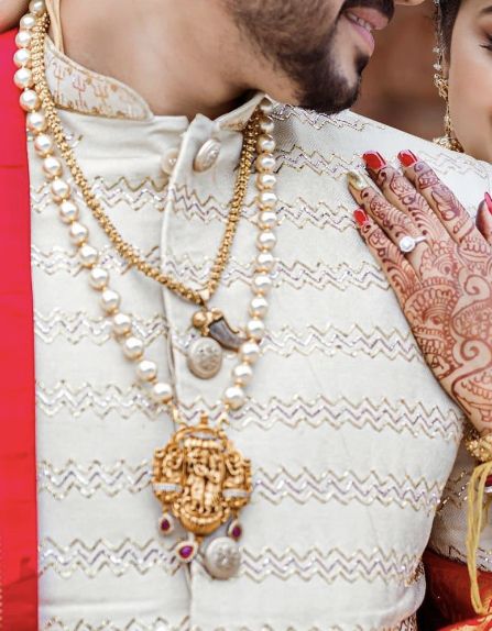 Muthyala heam with gold pendant Groom Necklace Indian, Pearl Gold Necklace Indian, Dothi Ceremony, Groom Wedding Jewellery, Pearl Necklace Indian, Golden Rings, Gold Necklace Indian, Gold Necklace Indian Bridal Jewelry, Pearl Necklace Vintage