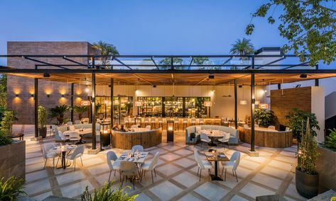 Open Restaurant Design, Boho Restaurant, Restaurant Design Concepts, Gastro Bar, Outdoor Restaurant Patio, Rooftop Restaurant Design, Restaurant Exterior Design, Open Restaurant, Spanish Style Architecture