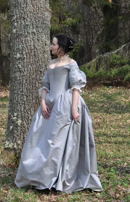 17th Century Inspiration Strikes Again! ~ American Duchess 1660s Dress, 1650s Fashion, Baroque Clothing, 1600 Fashion, 17th Century Dress, 1800s Dresses, 17th Century Clothing, Historical Gowns, 17th Century Fashion