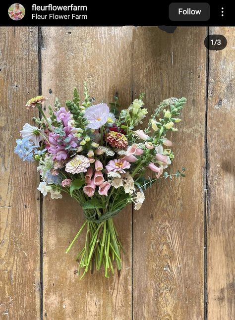 Wispy Wedding Bouquet, Cottage Wedding Bouquet, Rustic Bridal Bouquet Summer, Cottage Flower Bouquet, Cottage Wedding Flowers, Muted Wildflower Wedding, Bridal Bouquet August, June Bouquet, Spring Wedding Flowers Bouquet