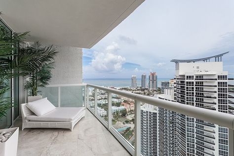 Eclectic Miami Getaway by StyleHaus Design Miami Condo Decor, Eclectic Balcony, Miami Apartment Decor, Miami Apartment, City View Apartment, Miami Condo, City Condo, Apartment Cleaning, Miami Houses