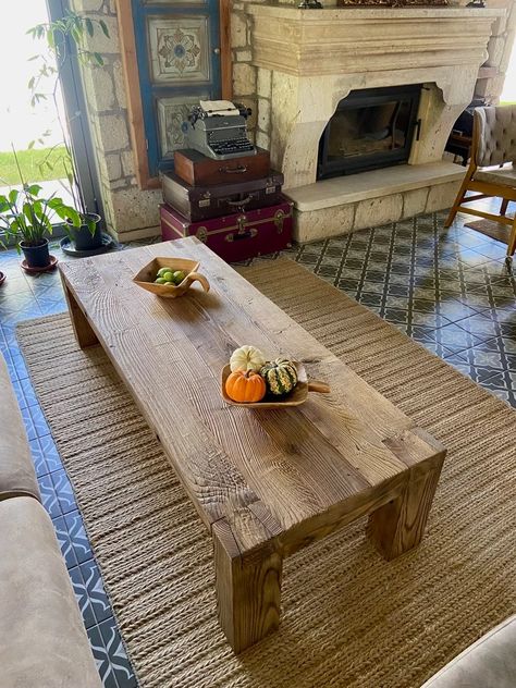 Long Coffee Table Reclaimed Wood, Unique Wood Coffee Table Rustic, Low Coffee Table Wood Reclaimed - Etsy Diy Pine Coffee Table, Coffee Table Rustic Wood, Rustic Coffee Table Ideas, Homemade Coffee Tables, Barn Wood Coffee Table, Raw Wood Coffee Table, Pine Wood Table, Wood Coffee Table Design, Long Coffee Table