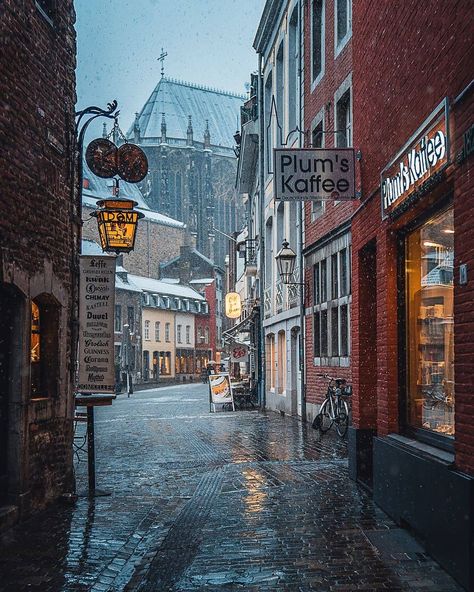 Aachen Germany, City Rain, Germany Photography, Europe Winter, Winter Photos, Munich Germany, Photography Inspo, Study Abroad, Small Towns