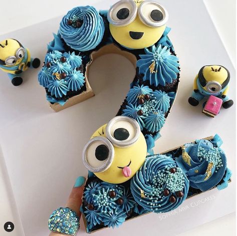 Minion Number Cake, Number 2 Cakes, Birthday Number Cake, 3 Minions, Minions Party, Minion Theme, Cake Mini, Minion Cake, Minnie Rose