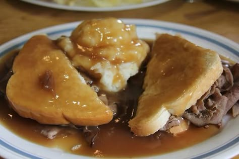 Cold Roast Beef Sub Recipe | Hot Roast Beef Sandwich with Gravy | Om Nom Nom - Eats & Treats Bbq Bread, Beef Manhattan, Hot Roast Beef Sandwich, Hot Roast Beef Sandwiches, Hot Beef Sandwiches, Hot Beef, Beef Sandwich Recipes, Meat Entrees, Roast Beef Sandwich