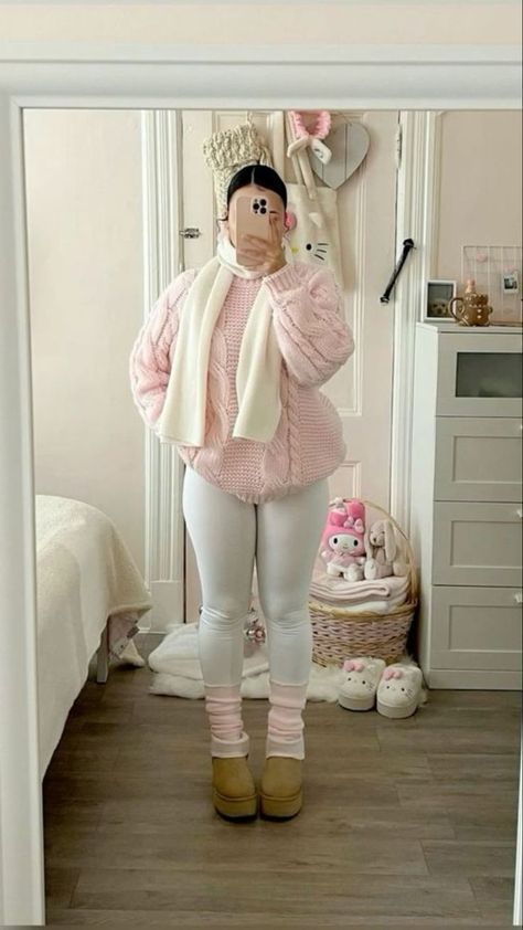 Cute Outfits On Your Period, Winter Outfits Flared Leggings, Good Outfits With Leggings, Pink And White Christmas Outfit, Cute Excursion Outfits, Comfort Winter Outfits, Outfits To Wear On Your Birthday School, Daycare Work Outfits, Baby Pink Winter Outfits