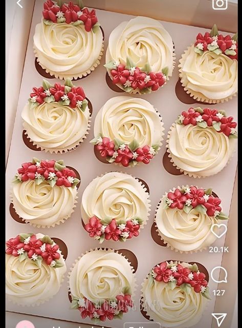 Elegant Cupcakes, Cupcake Decorating Tips, Buttercream Cake Decorating, Pretty Cupcakes, Cupcake Cake Designs, Floral Cupcakes, Cake Decorating Piping, Creative Cake Decorating, Cake Decorating Frosting