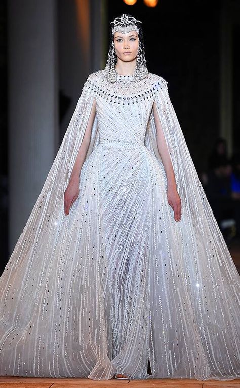 Zuhair Murad Wedding Dress, Zuhair Murad Haute Couture 2022 2023, Zuhair Murad Gowns, Back To School Outfits Ideas, School Outfits Ideas, Dragon Gown Haute Couture, Zuhair Murad Ancient Egypt, Zuhair Murad Bridal, Haute Couture Wedding