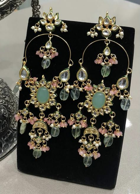 Indian Floral Jewelry, Heavy Earings Design, Gold Jhumka Earrings Bridal, Earring Designs Gold, Buttalu Earrings, Flower Earrings Diy, Statement Bridal Earrings, Wedding Jewellery Designs, Pearl Drop Earrings Bridal