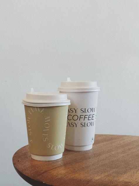 Paper Cup Coffee Aesthetic, Coffee Shop To Go Cups, Paper Coffee Cup Aesthetic, Takeaway Cup Design, Branded Coffee Cups, Cold Coffee Cup Design, To Go Cup Design, Coffee Cup Branding, Iced Coffee Packaging