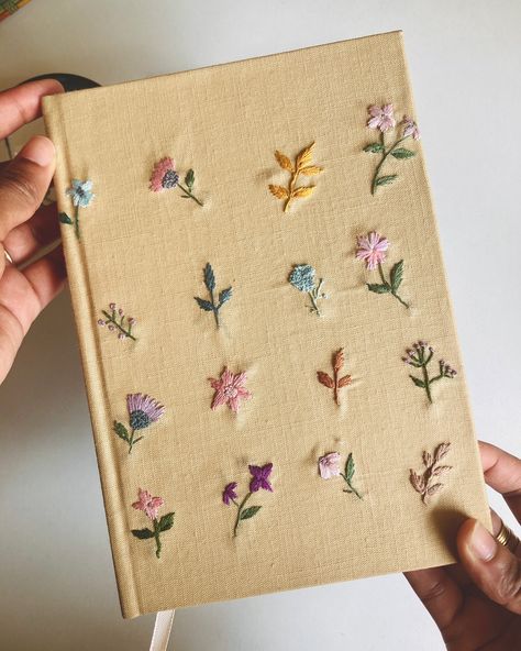 This slow-made, handmade, embroidered journal is perfect: ✍️ for writing and scribbling your thoughts 📝 as a special guest book 🌿 as a handbound keepsake Make it your own! 📖 #handmadejournal #sustainableliving #embroideredlove #slowmade #timeless #mixedmedia #cottage #vintage #handbound #gift #journal #giftideas #giftforher #giftforhim #writer #journalcommunity #artjournals #weddinggifts #guestbook Embroidered Book Cover, Embroidery Book Cover, Scribble Writing, Embroidered Ideas, Embroidered Journal, Embroidered Book, Embroider Ideas, Gift Journal, Cottage Vintage