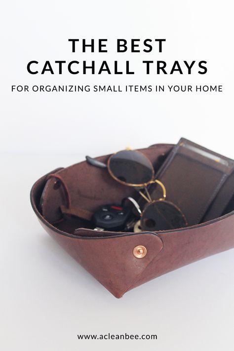 Do you regularly missplace your keys? Need a place to store your favorite jewelry? Organize small items in your home with a catchall tray! Use catchall trays or valet trays in your entryway, on your office desk, on your vanity, in your bathroom, in the kitchen and more. #organizedhome #organize #catchall #valettray #catchalltray via @acleanbee Cast Iron Cleaning, Airbnb Design, Catchall Tray, Traditional Office, Organizing Hacks, Organizing Tips, Organize Declutter, Air B And B, Organization Planning