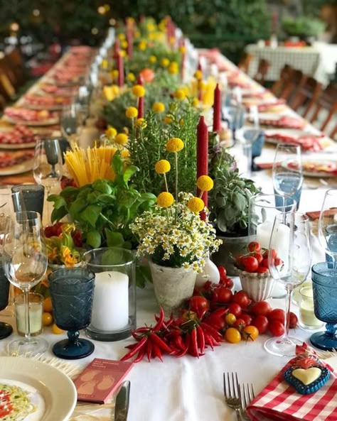 Italian Luncheon Decorations, Italian Themed Floral Arrangements, Italian Decor Wedding, Italian Anniversary Party Ideas, Italy Tablescape, Italian Floral Arrangements, Italian Table Scape, Italian Dinner Party Tablescape, Italian Themed Rehearsal Dinner