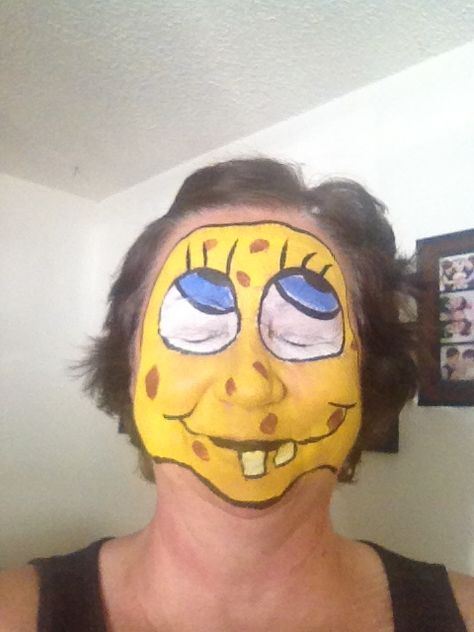 Goofy Makeup Looks, Spongebob Makeup Halloween, Bad Face Paint, Sponge Bob Face Paint, Face Paint Makeup Halloween, Cartoon Characters Makeup, Silly Makeup Ideas, Face Paint Characters, Crazy Face Paint