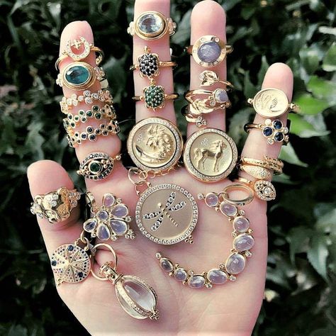 Gem Gossip, Cool Piercings, Nail Jewelry, Dope Jewelry, Classy Jewelry, Funky Jewelry, Pretty Rings, Jewelry Inspo, Pretty Jewellery