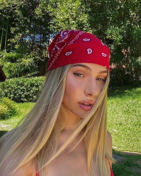 Bandana Outfit Summer, Bandana In Hair, Hair Staly, Cute Bandana Hairstyles, Bandana Outfit, Head Bandana, Bandana Girl, Gym Hairstyles, Luxury Hats