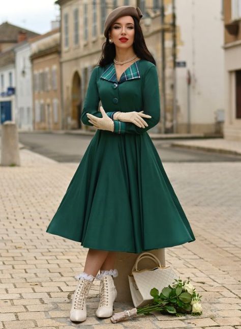 Winter Soiree Dresses, Winter Soiree, Full Circle Dress, Vintage Dresses For Sale, Roll Dress, 50s Fashion Dresses, Pencil Dresses, Circle Dress, Look Retro