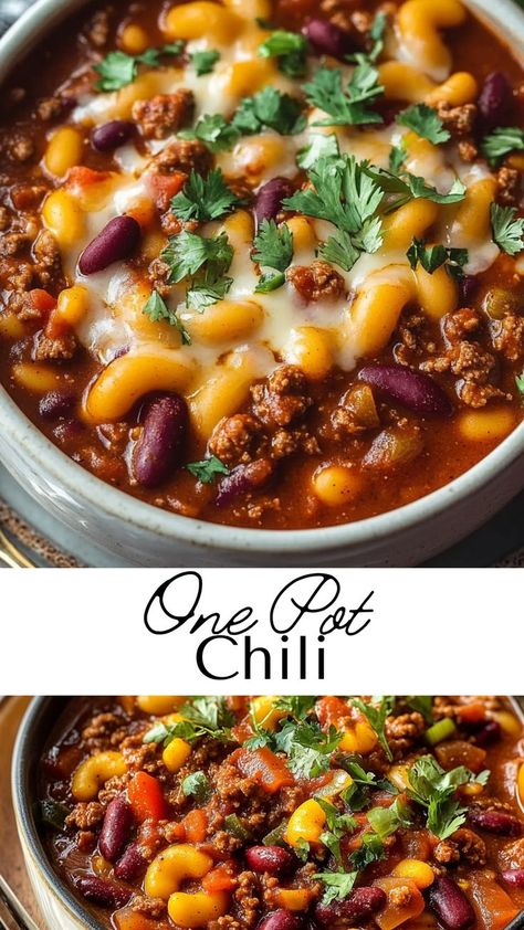 Try this Classic One Pot Chili for an easy, satisfying fall dinner. With rich spices and hearty beans, it’s a go-to for cold nights. A fall dinner idea that’s both filling and flavorful, this chili is sure to become a favorite in your fall recipes collection! Yummy Chilli Recipes, One Pot Fall Dinners, One Pot Meal Recipes, Dinner On A Cold Night, Chili Bean Recipe, Cold Dinner Ideas, One Pot Chili, Chili Recipe Stovetop, Chili With Beans