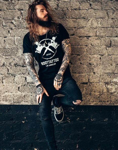 Tattooed Men Aesthetic, Johnny Lewis, Mens Hairstyles With Beard, Cartoon Character Tattoos, Beard Tattoo, Great Beards, Beard Styles For Men, Man Photo, Beard Styles