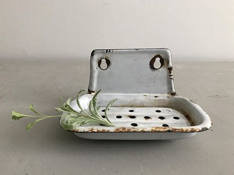 Enamel Soap Dish Bathroom White, Soap Dishes, Peasant Style, Soap Holder, Style Kitchen, Farmhouse Rustic, White Bathroom, Soap Dish, Kitchen Styling