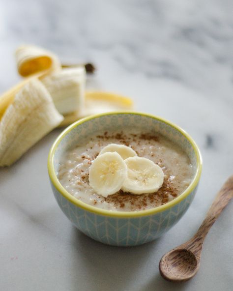 Overnight Soaked Oatmeal - Buttered Side Up #overnightoats #healthy #recipe #breakfast #oatmeal Soaked Oatmeal, Breakfast Sweets, Breakfast Recipe, Morning Food, Pancake Recipe, The Taste, Nutritious Meals, Healthy Cooking, Cinnamon Rolls