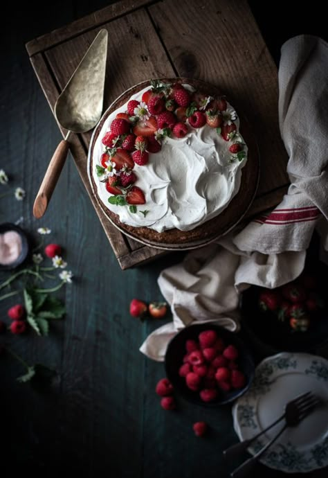 Browned Butter Buckwheat Cake   Vanilla Cream & Berries - The Kitchen McCabe Cake Photography Styling, Moody Food Photography, Buckwheat Cake, Dark Food Photography, Cake Vanilla, Desserts Vegan, Browned Butter, Cake Photography, Food Photography Inspiration