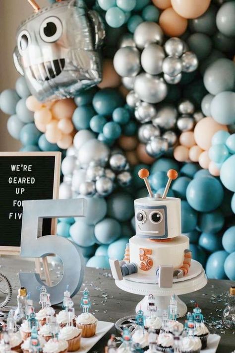 Birthday Party Boys, Dessert Birthday Table, Birthday Party 4, Roomba Birthday Party, Robots Birthday Party, 7th Birthday Themes For Boys, Boys 6th Birthday Party Ideas Themes, 5th Boy Birthday Ideas, Birthday Table Decorations Kids