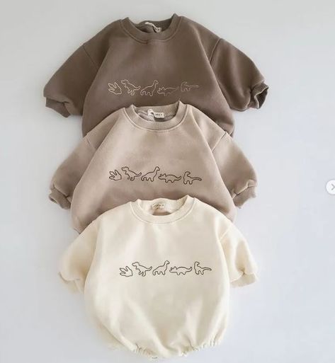 Dinos in perfect neutrals. Summer Baby Boy Outfits Newborn, Baby Things Aesthetic, Baby Boy Outfits Newborn, Sweater Romper, Winter Newborn, Ski Family, Baby F, Baby Ootd, Baby Fits