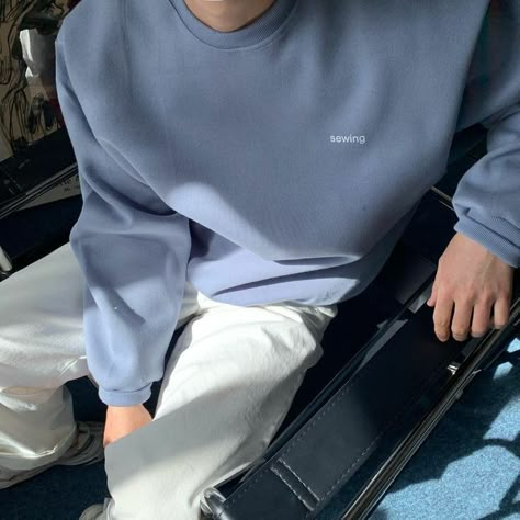 Blue Crewneck Outfit, Hoodie Aesthetic Boy, Blue Sweatshirt Outfit, Blue Outfit Men, Softboy Aesthetic, Light Blue Crewneck, Crewneck Outfit, Light Blue Sweatshirt, Color Combos Outfit