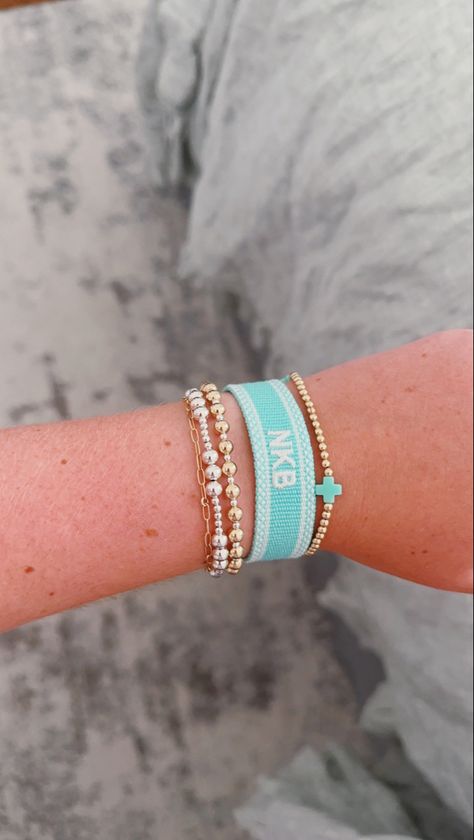 Preppy Earring Stack, Preppy Stack Bracelets, Love Shack Fancy Bracelet, Gold Bracelet Preppy, Preppy Bracelet Stack With Shark Watch, Stackable Summer Bracelet Jewelry, Bracelet Stack Beachy, Pandora Bracelet Charms Ideas, Coastal Jewelry