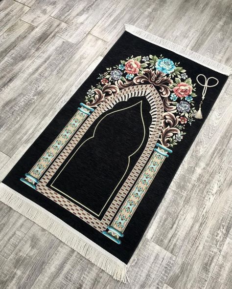 Muslim Gift Prayar Mat Woven Prayer Custom Rug Sajjada | Etsy Prayer Mat Design, Prayer Mat Islam, Muslim Prayer Room Ideas, Prayer Room Ideas, Islamic Designs, Muslim Prayer Mat, Islamic Holidays, Mat Design, Prayer Mat